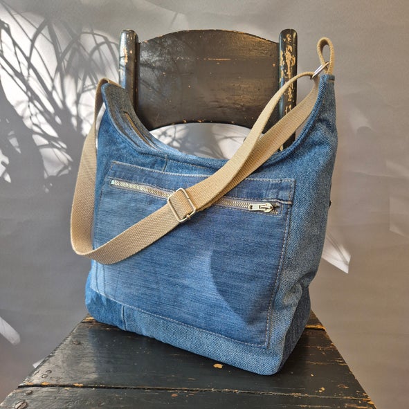 Mallien A ja C takasivu.